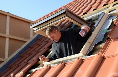 Pose de fenêtres de toit Velux à Gorbio